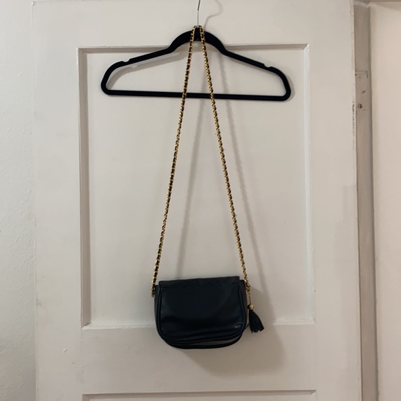 Vintage | black bag with gold strap - Picture 5 of 6